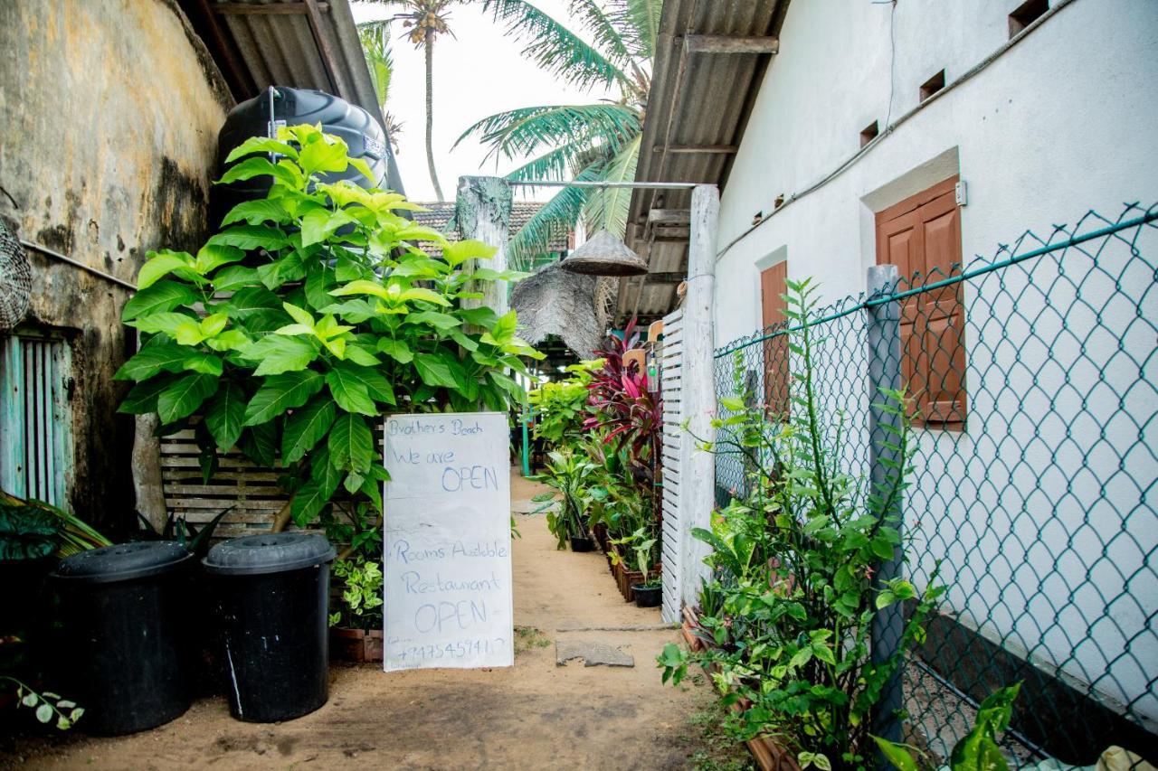 Brother'S Beach Home Boossa Luaran gambar