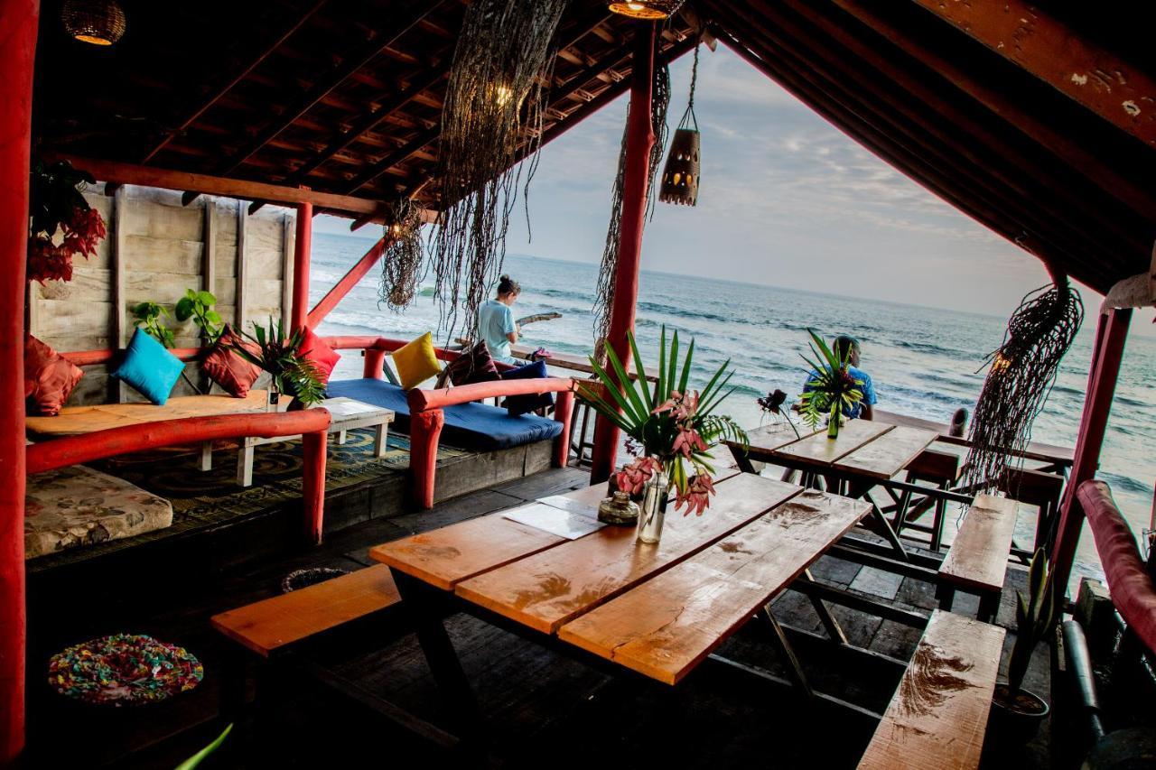 Brother'S Beach Home Boossa Luaran gambar