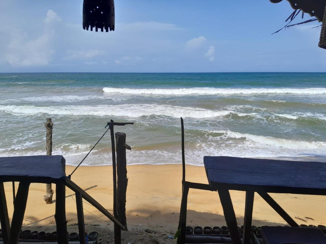 Brother'S Beach Home Boossa Luaran gambar